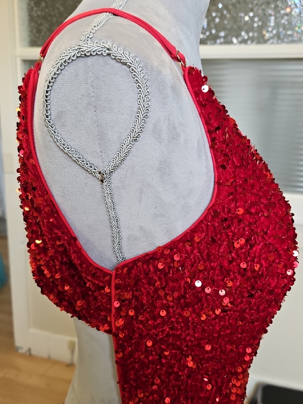 Size 12 red one shoulder sequin on soft velvet trumpet gown NWT Alyce Paris - Picture 7 of 11